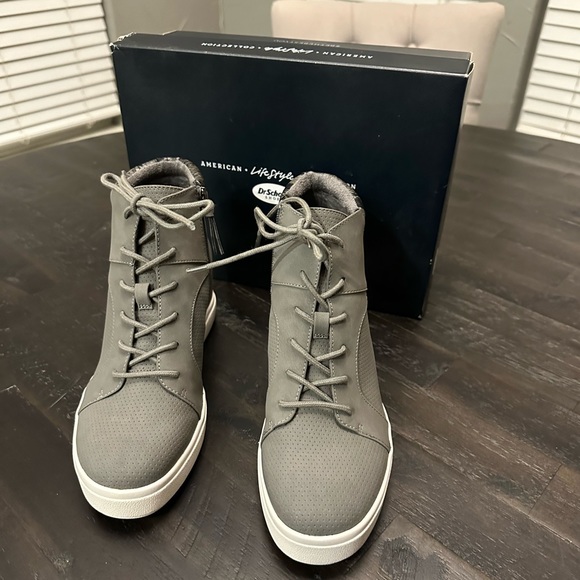 NEVER WORN! Dr.Scholls gray wedge heel booties with support. Womens sz 8 - Picture 3 of 5